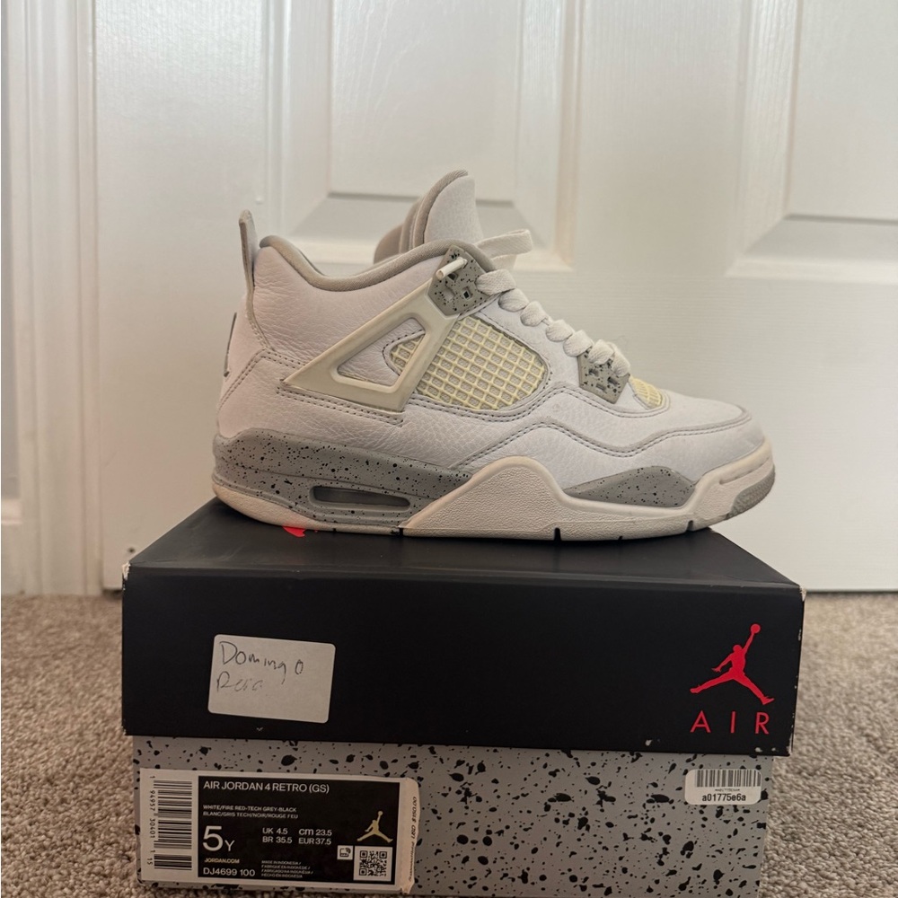 Jordan Sneakers in White and Gray